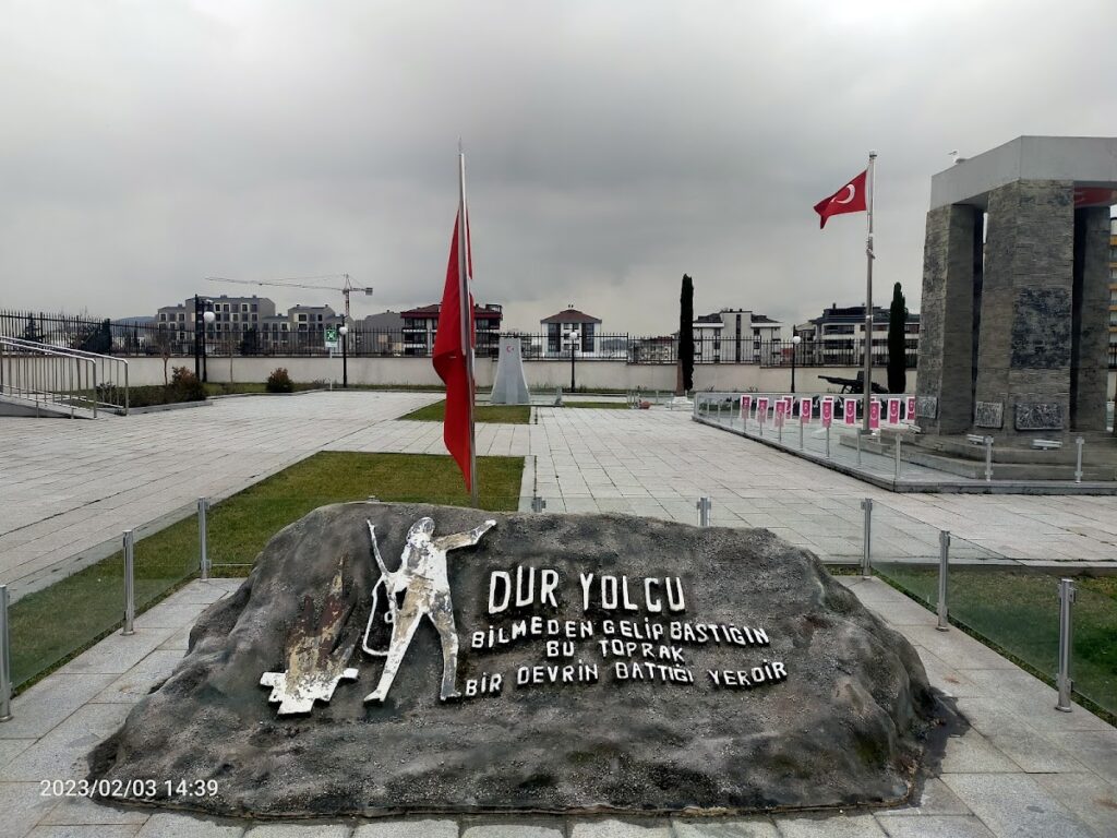Müzeler 18 ChIJFwIUTtbRyhQRAkMq0HWhTzc