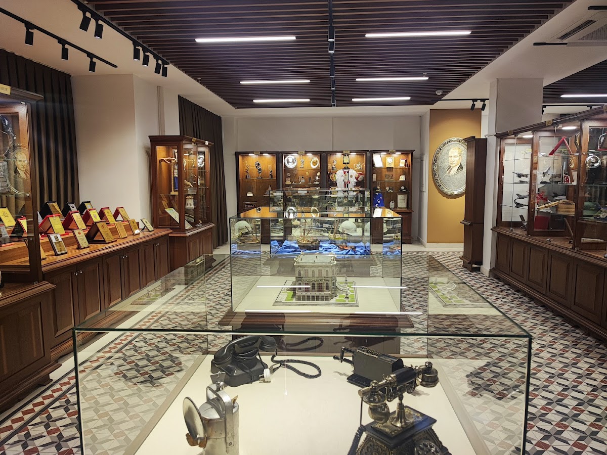 Prof. Dr. Yılmaz Büyükerşen’e Özel Hediyeler Galerisi — Eskişehir