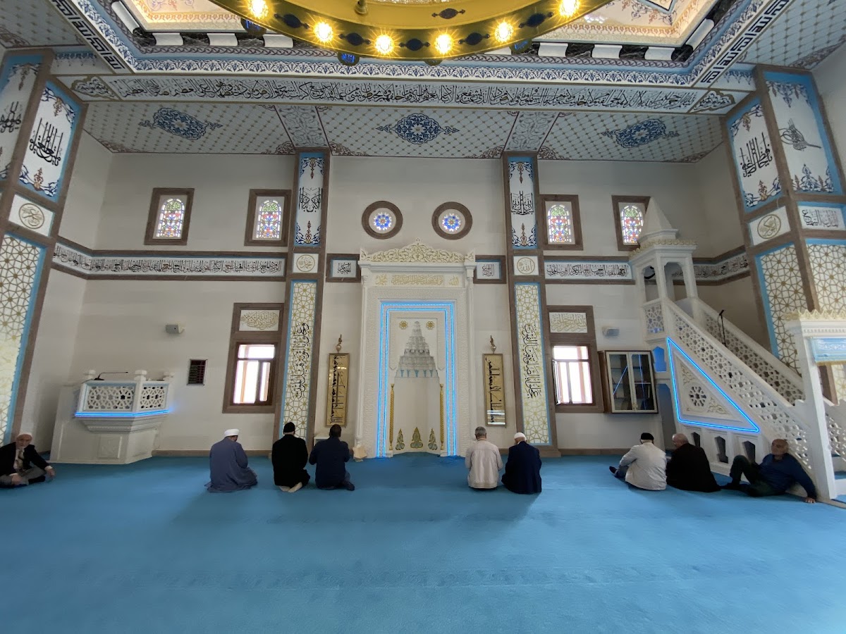İslami Değerler Külliyesi Siyeri Nebi Kutsal Emanetler Müzesi 2 İslami Değerler Külliyesi Siyeri Nebi Kutsal Emanetler Müzesi