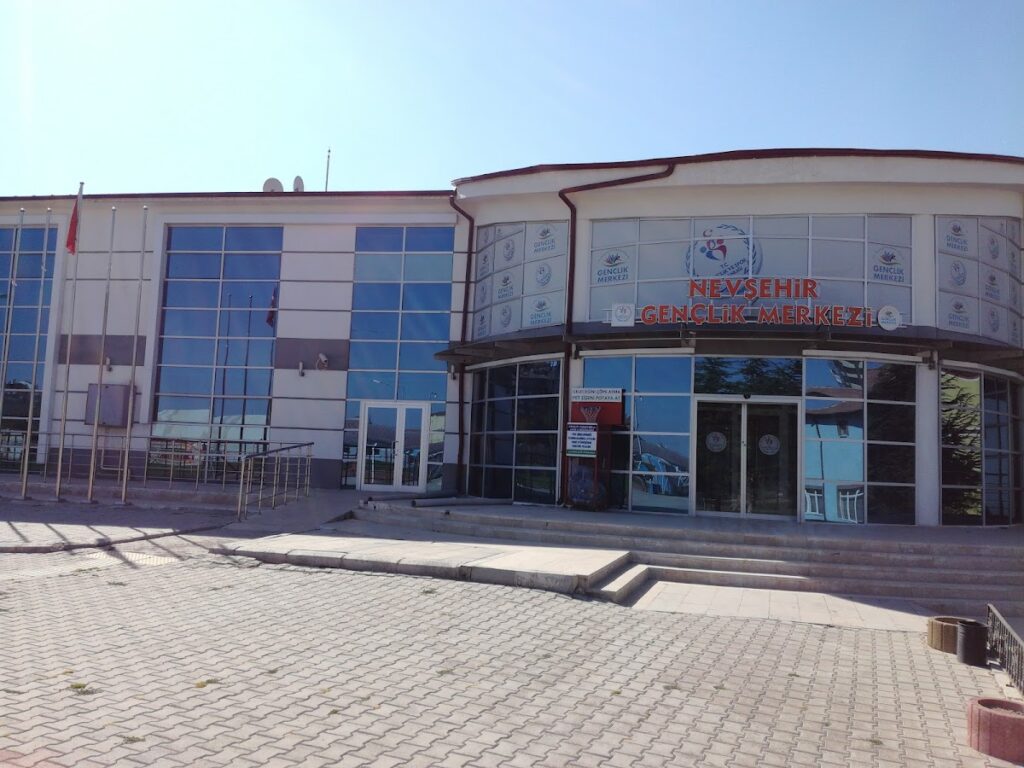 ChIJVUB6Um9uKhURkA2k4JvkC0g