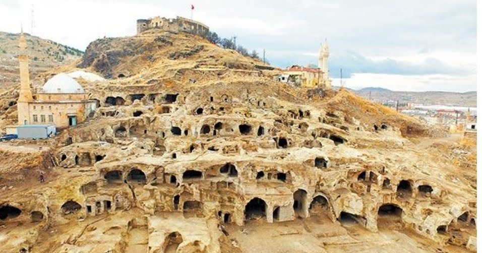 ChIJcwtDCHJuKhUROd 6mya0bbU