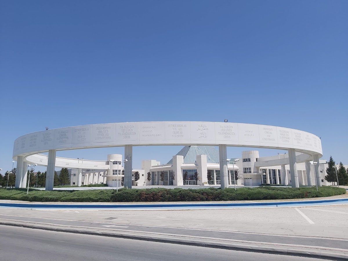 Mevlana Kültür Merkez Otoparkı 2 Mevlana Kültür Merkez Otoparkı