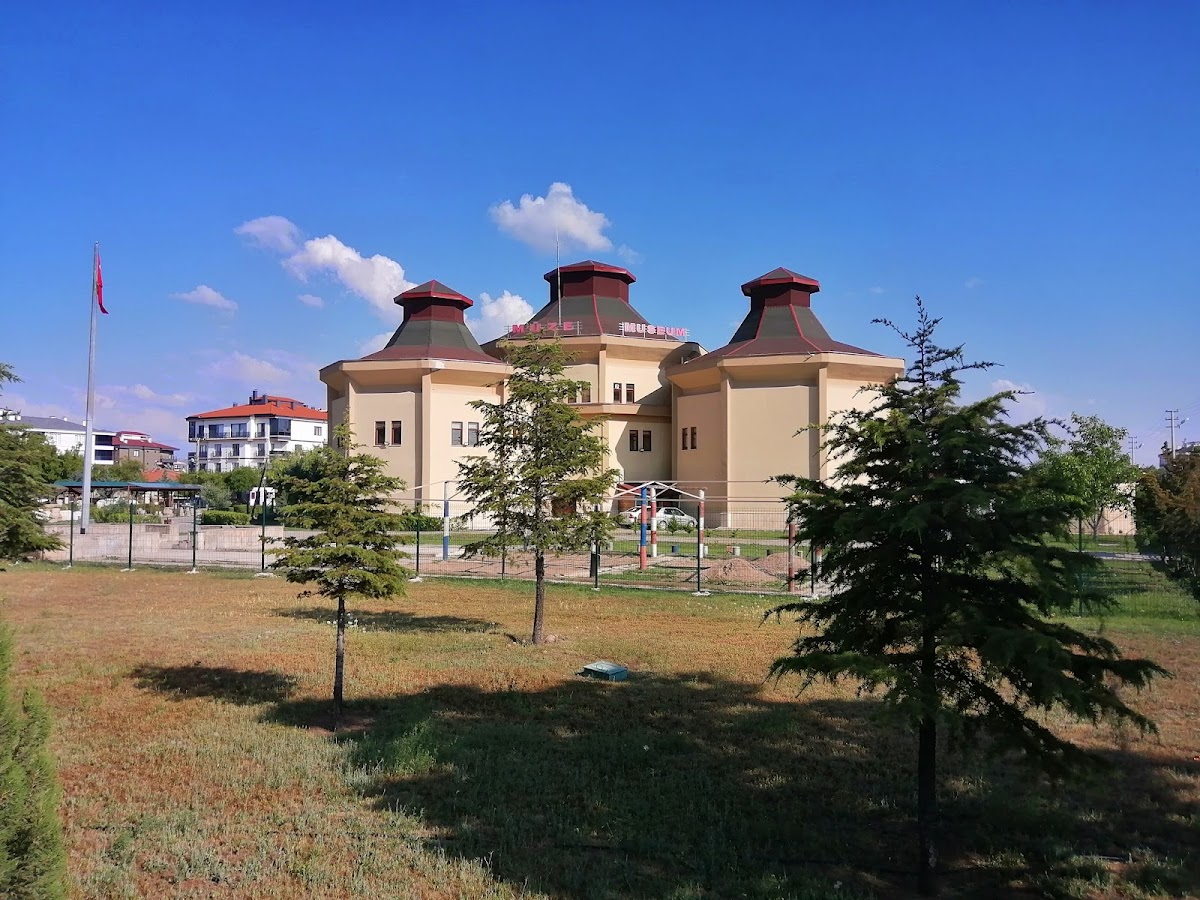 Aksaray Müzesi Gerçek — Aksaray