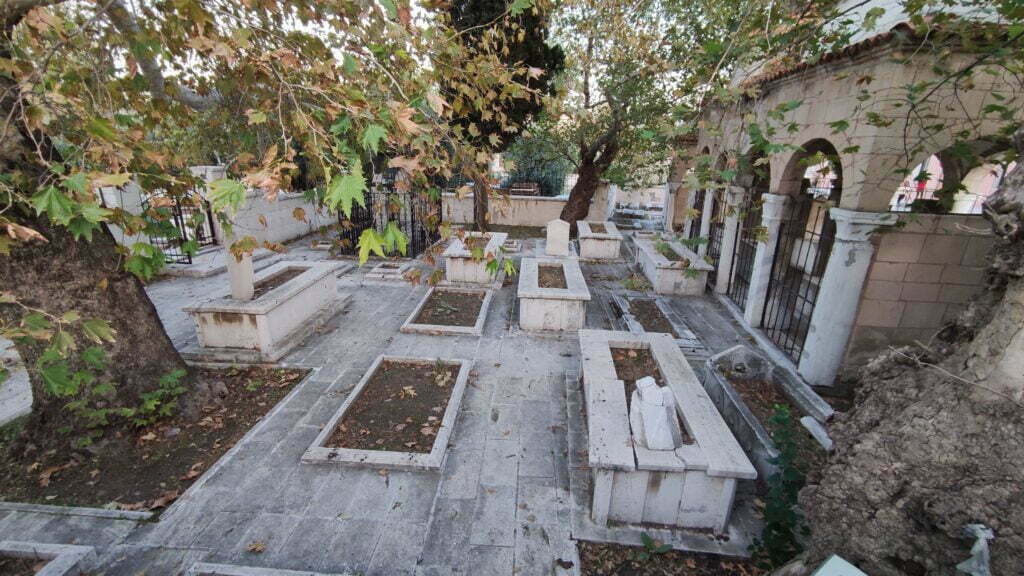 Abdülaziz Ağalar Türbesi