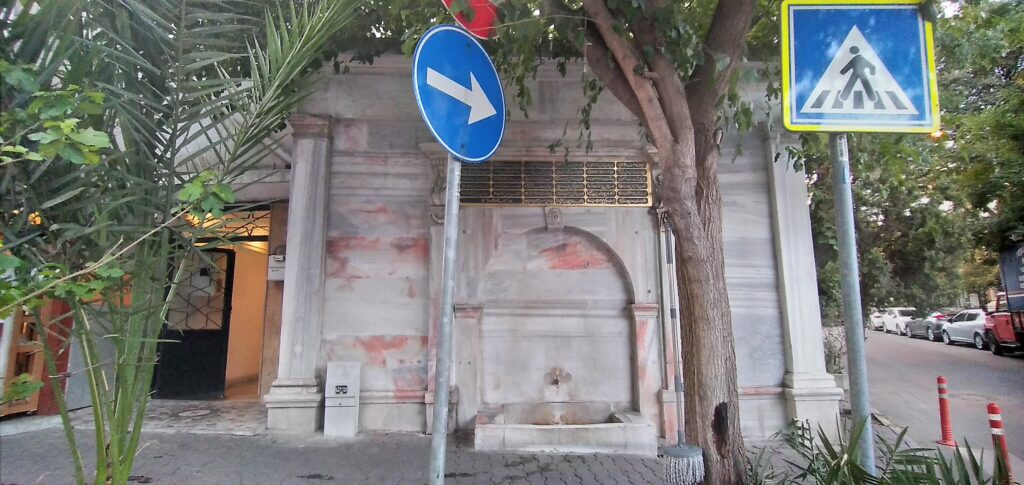 Abdülmecit Han Çeşmesi
