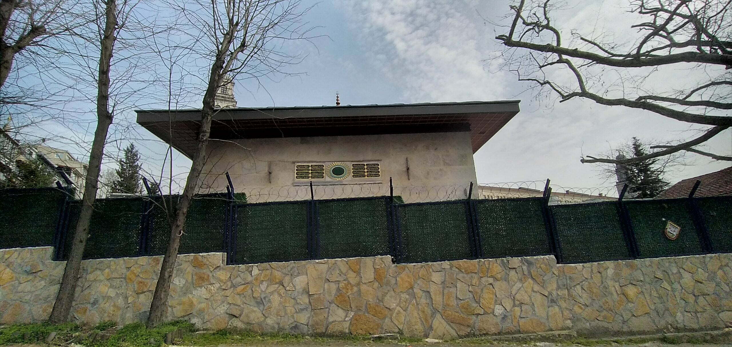 Abdülmecit Meydan Çeşmesi