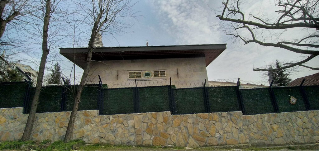 Abdülmecit Meydan Çeşmesi
