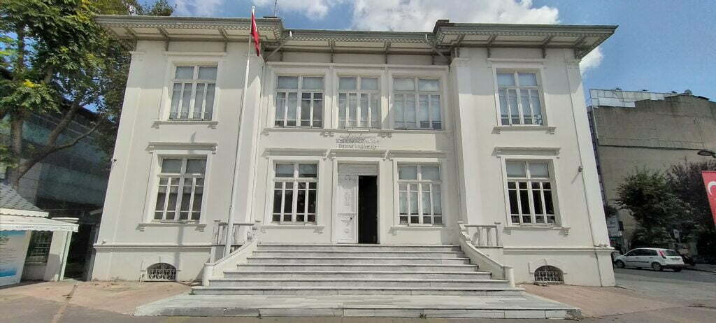 Adapazarı Halkevi