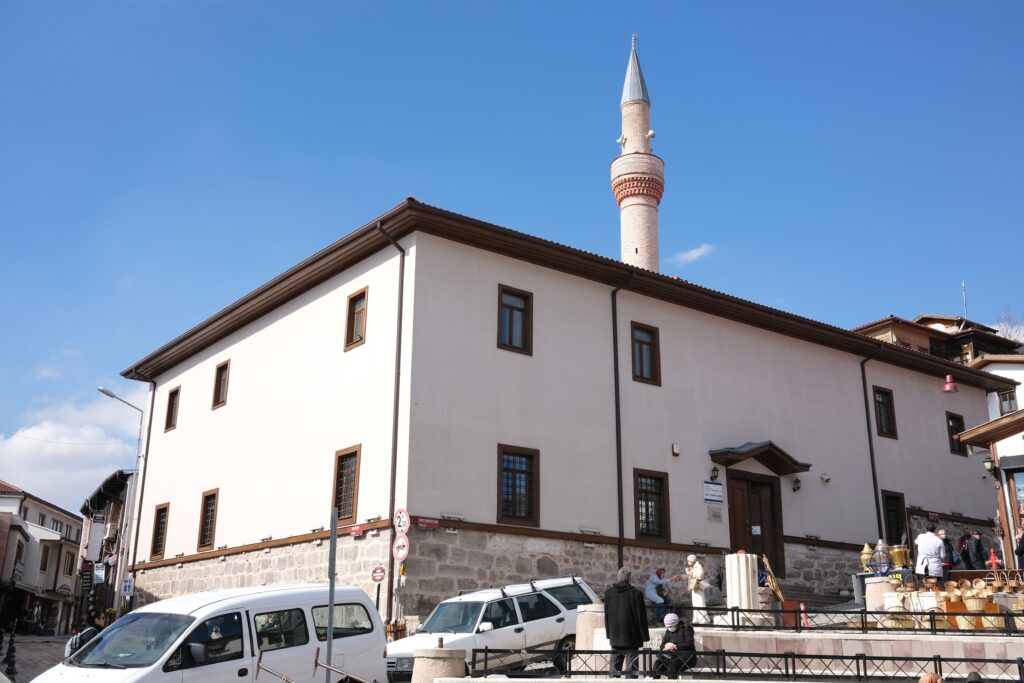 Ahi Elvan Camii