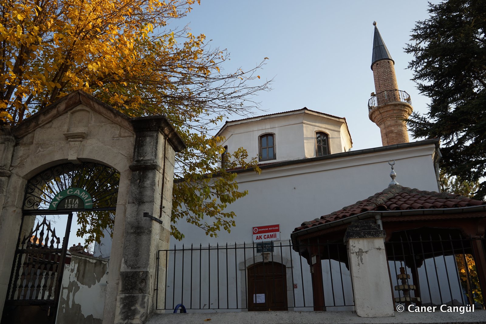 Ak Camii