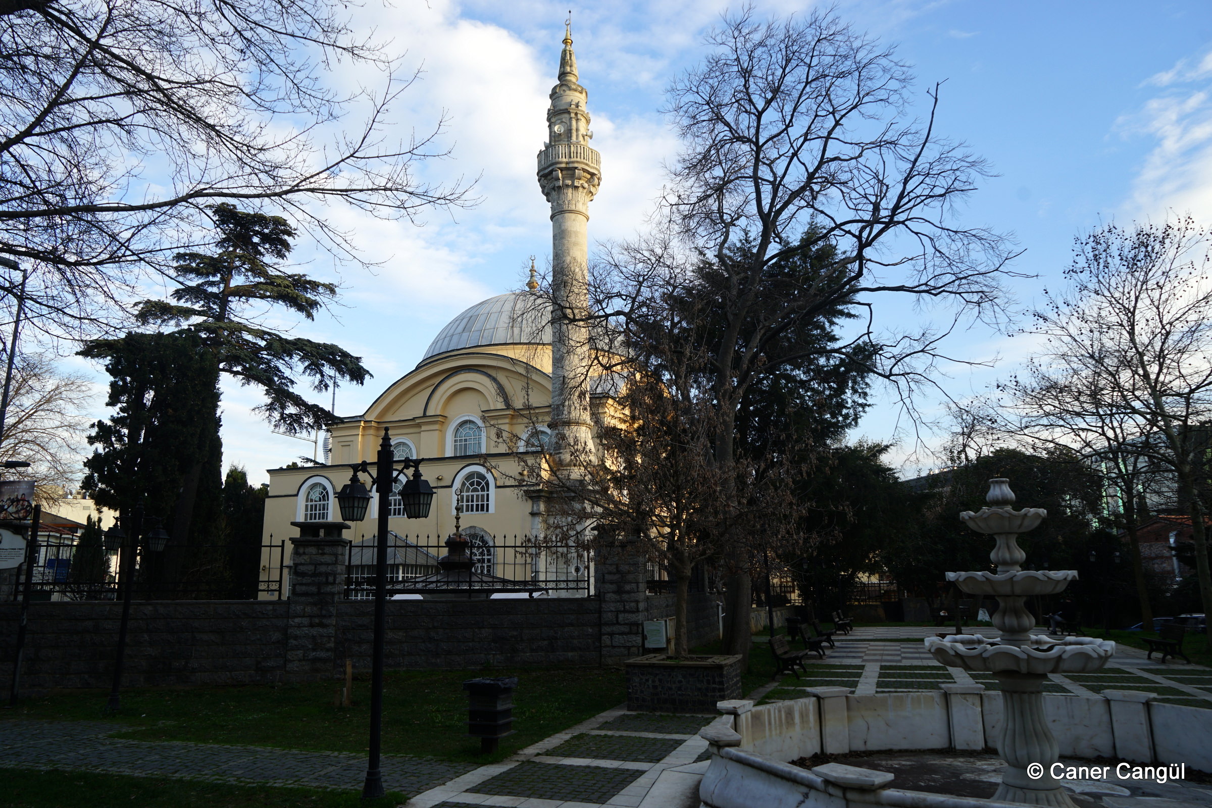 Altunizade Camii