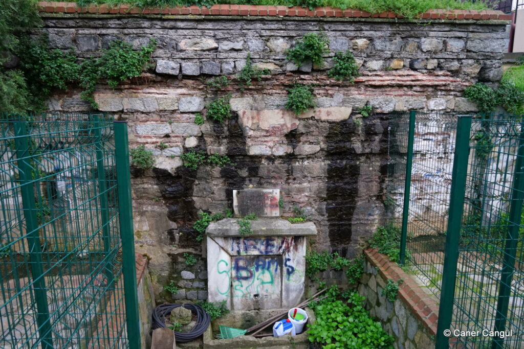 Araba Meydanı Çeşmesi