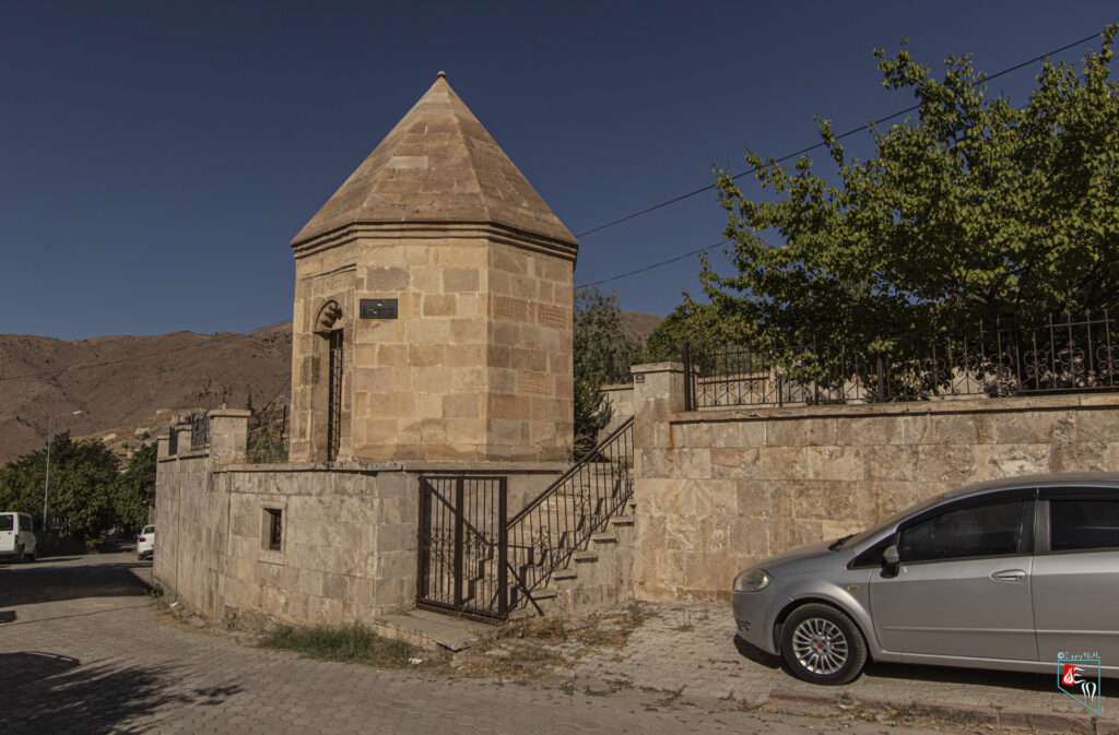 Araplık Kümbeti