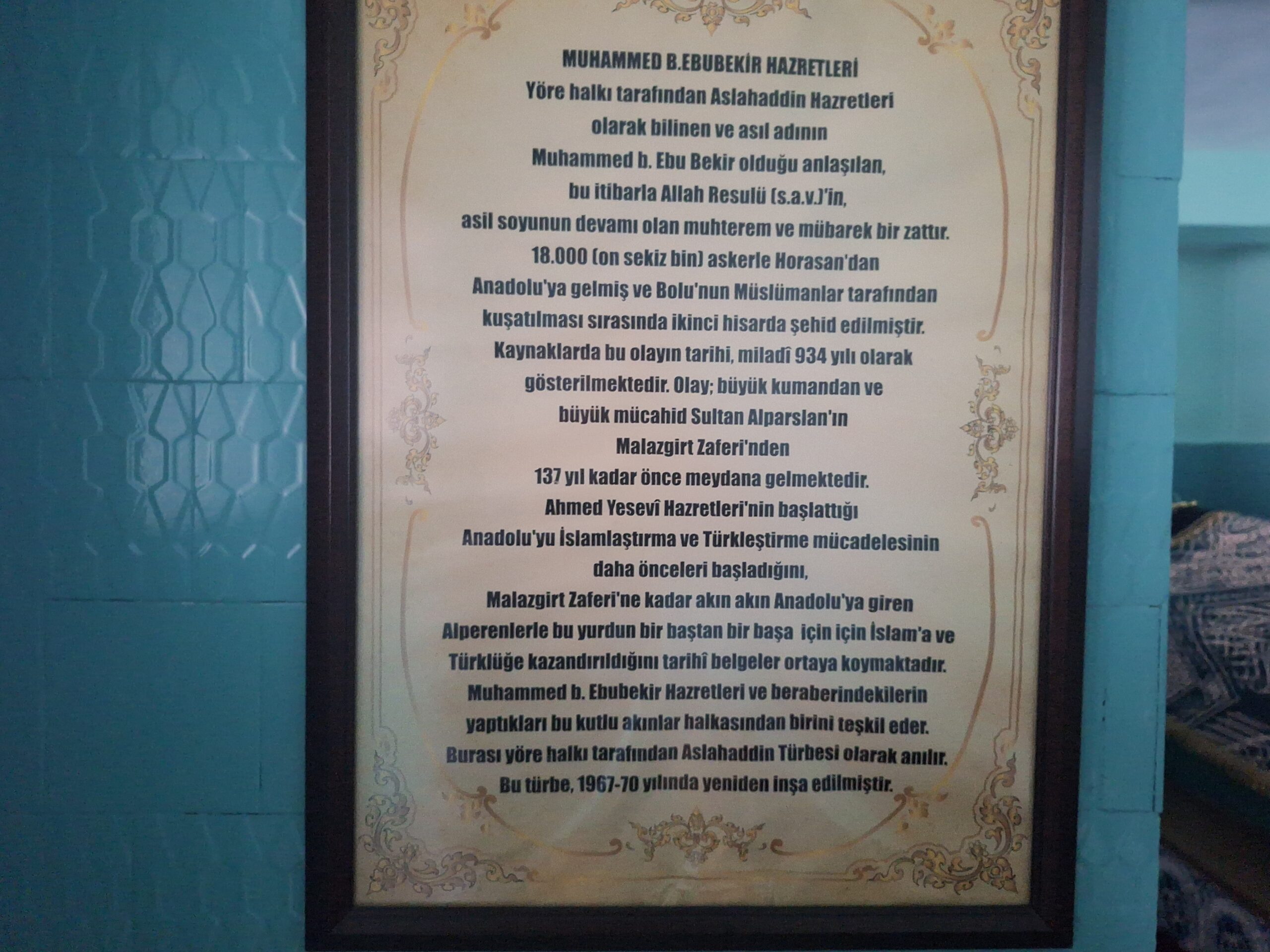 Aslahaddin Türbesi Açıklama Levhası