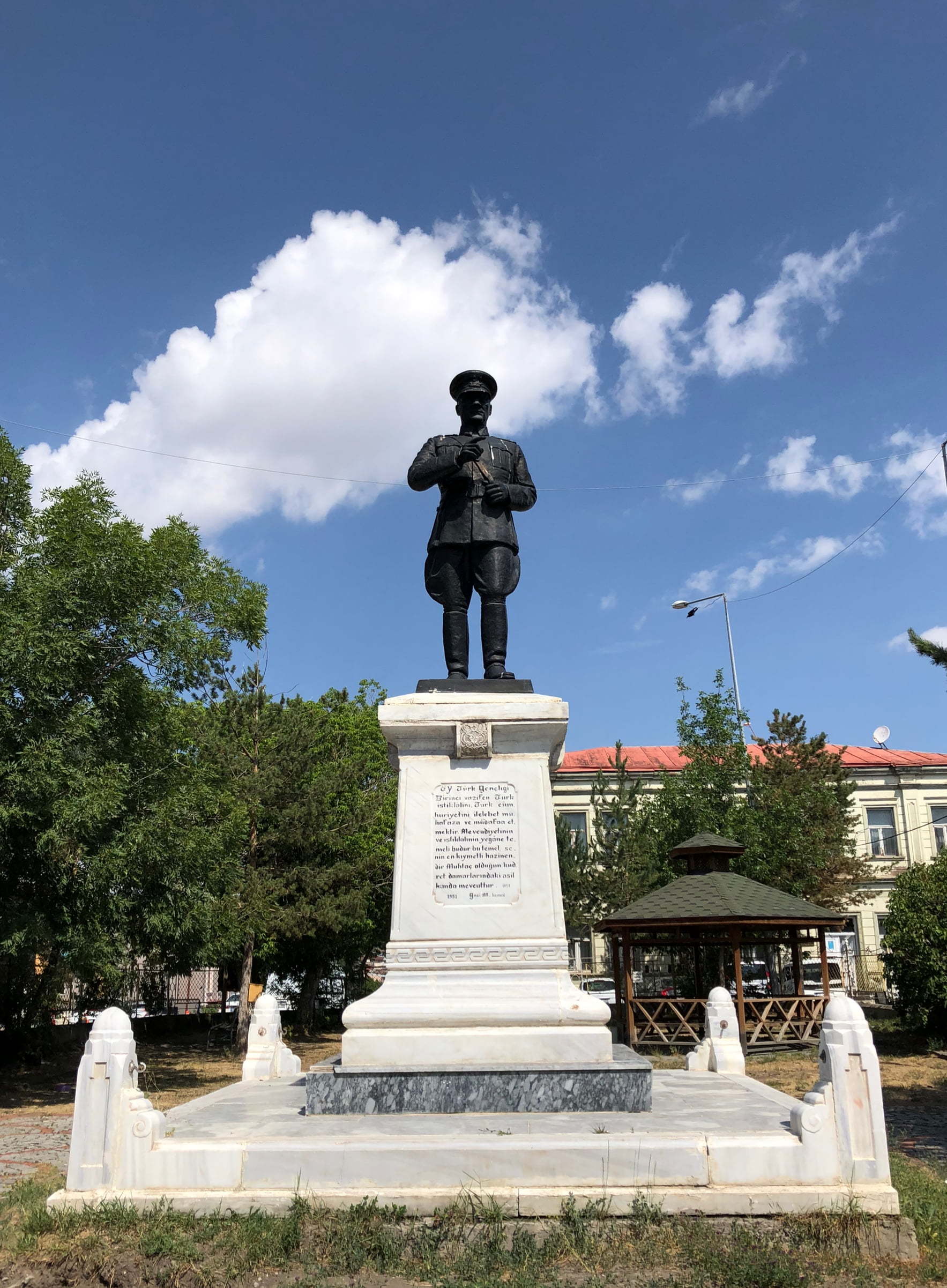 Atatürk Heykeli, Kars