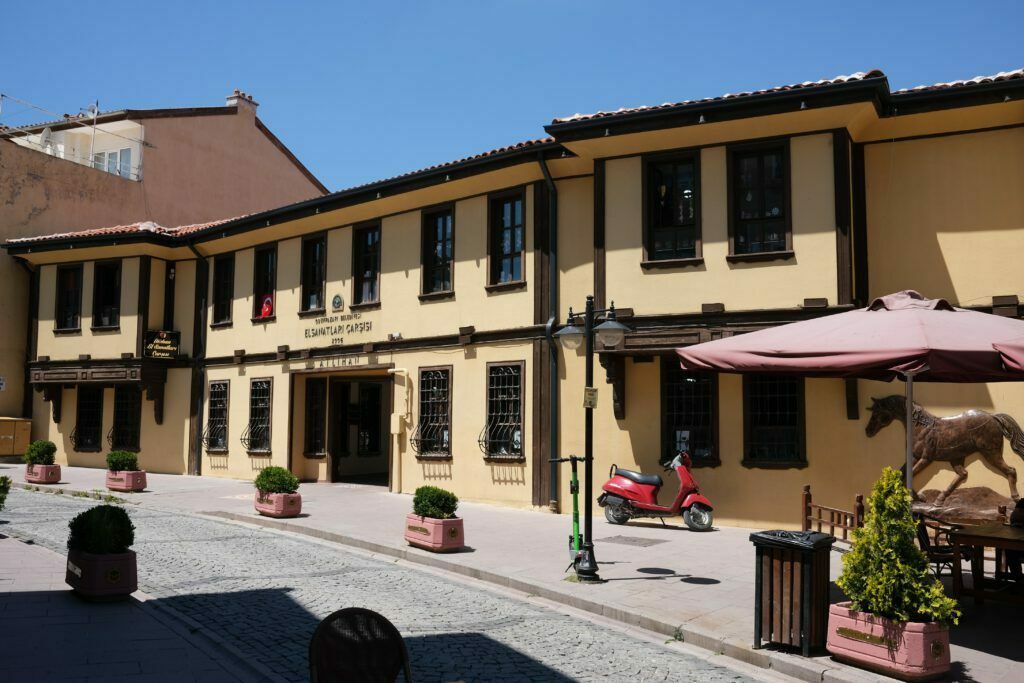 Atlıhan Çarşısı