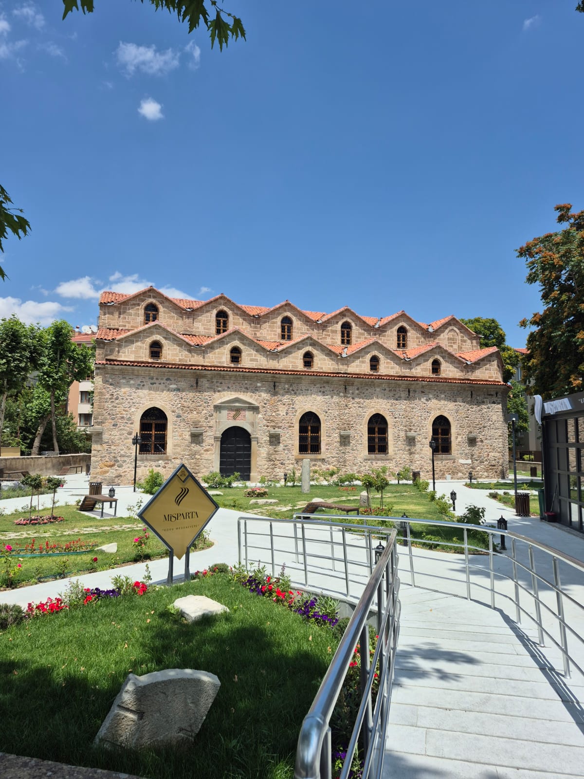 Aya Baniya Kilisesi