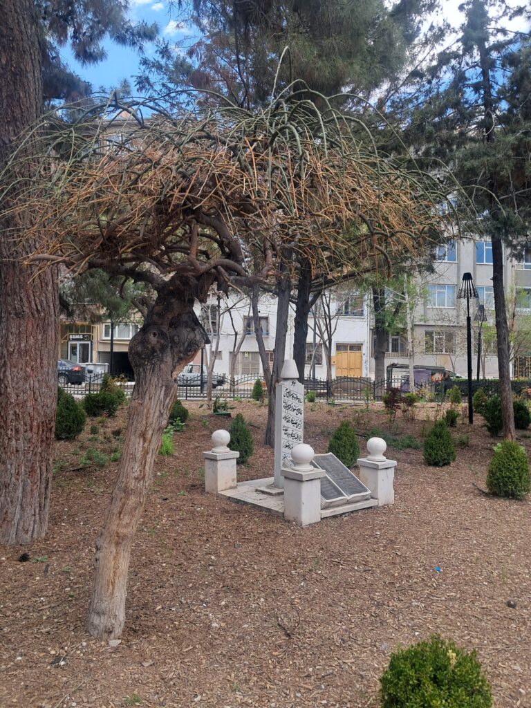 Ayaşlı Şakir Efendi Kabri