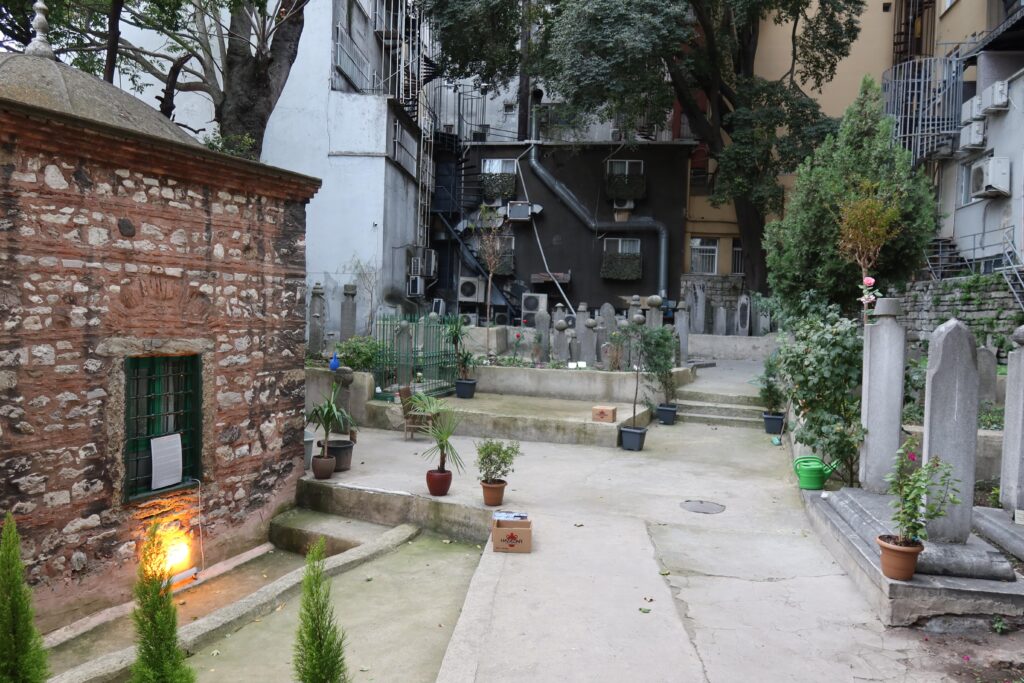 Aydınoğlu Tekkesi Haziresi