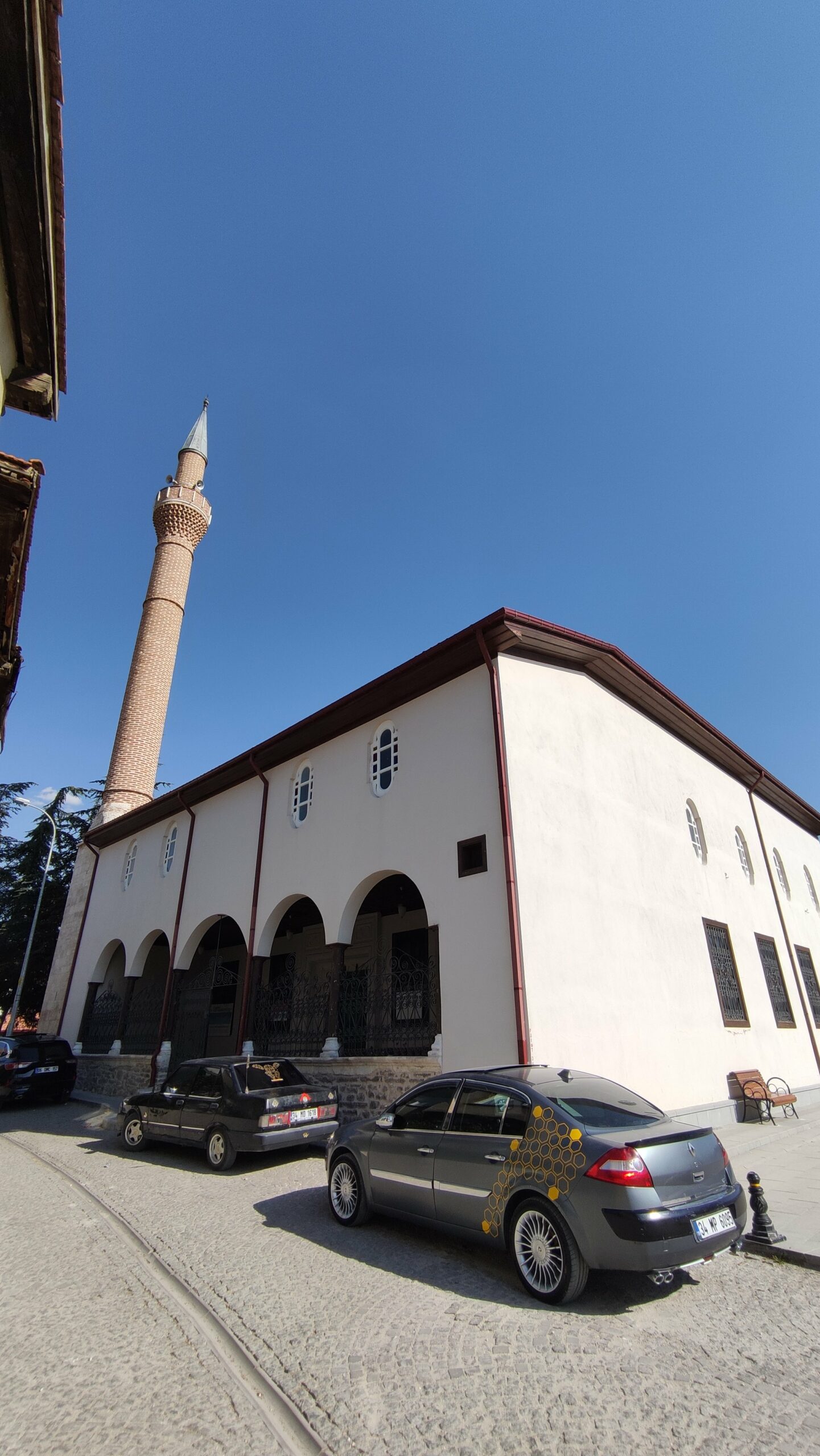 Aziz Mahmut Hüdayi Camii, Sivrihisar