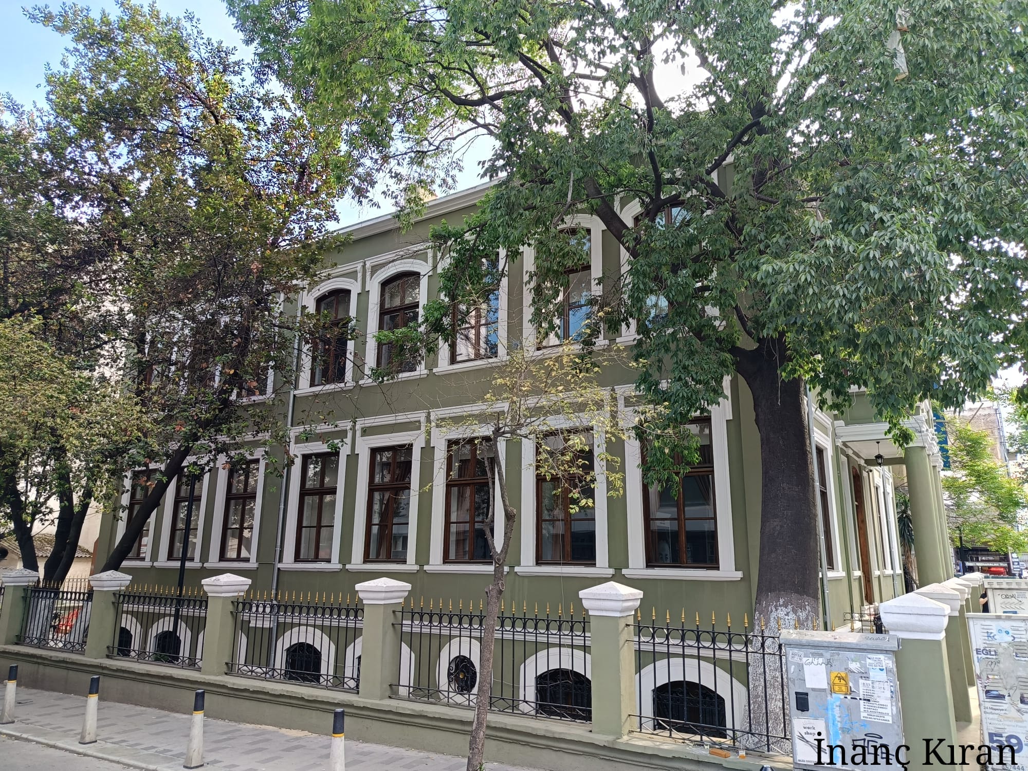 Bakırköy Bezeyan Okulu