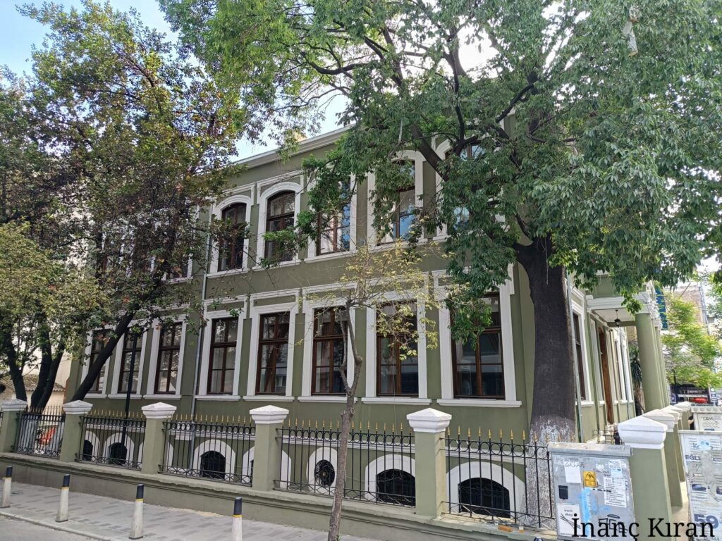 Bakırköy Bezeyan Okulu
