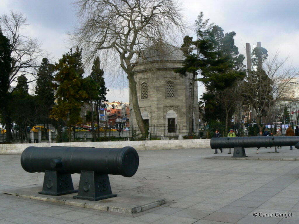 Barbaros Hayrettin Paşa Türbesi