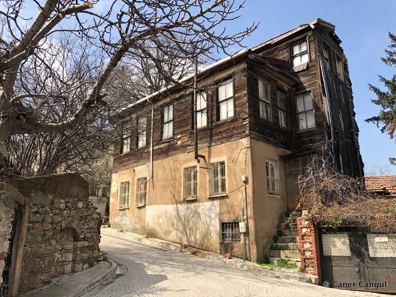 Bulgurlu Köyü Çeşmesi ve Sokak