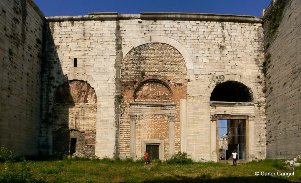 Büyük Altın Kapı
