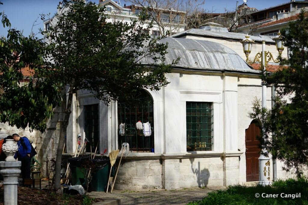 Büyük Selimiye Camii Muvakkithanesi