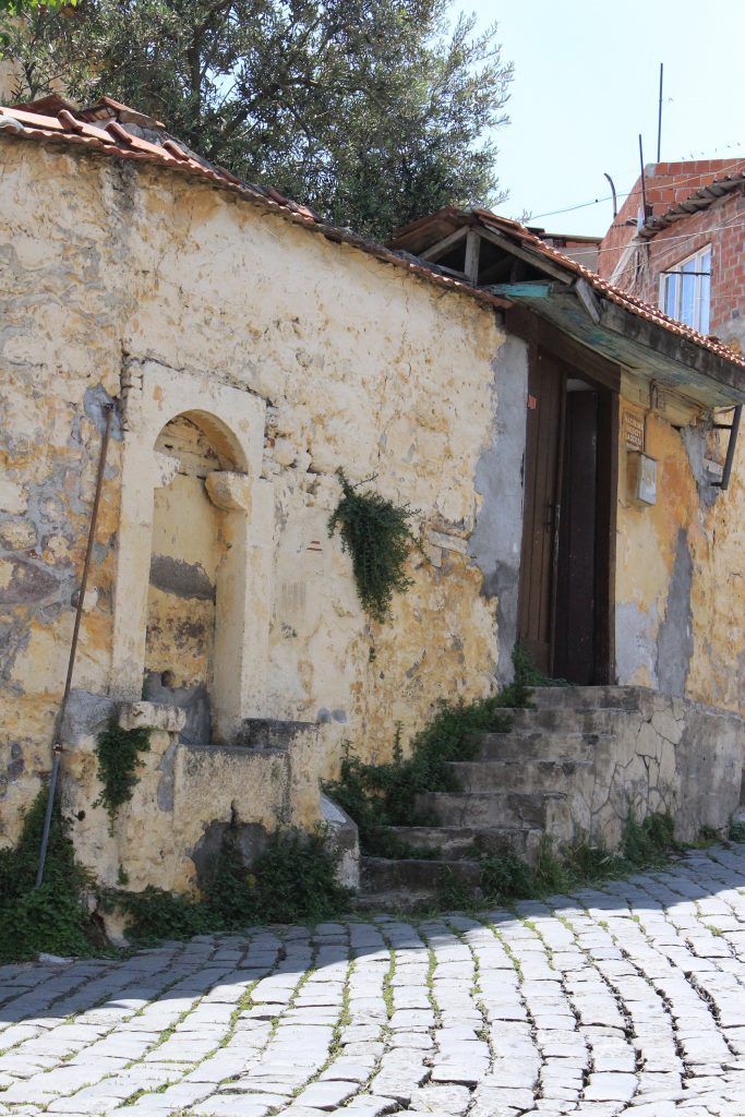 Çeşme – Atmaca, Hacı İlyas Caddesi, 32