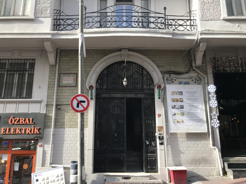 Çinili Han