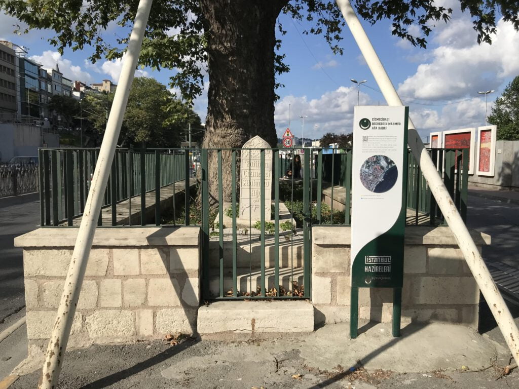 Çizmecibaşı Bedreddin Mahmud Ağa Kabri