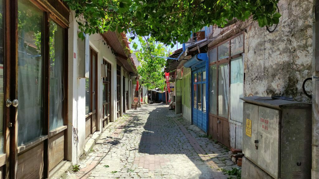 Çizmeciler Arastası
