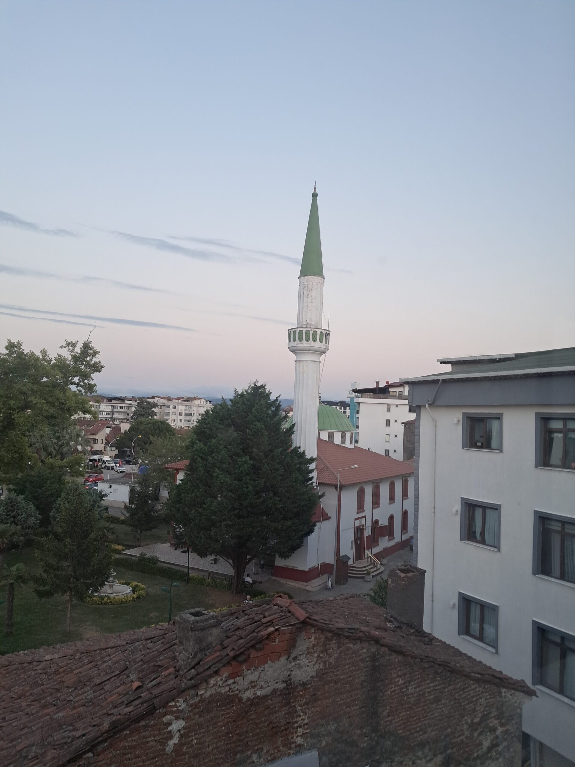Çuhallı Çarşı Camii