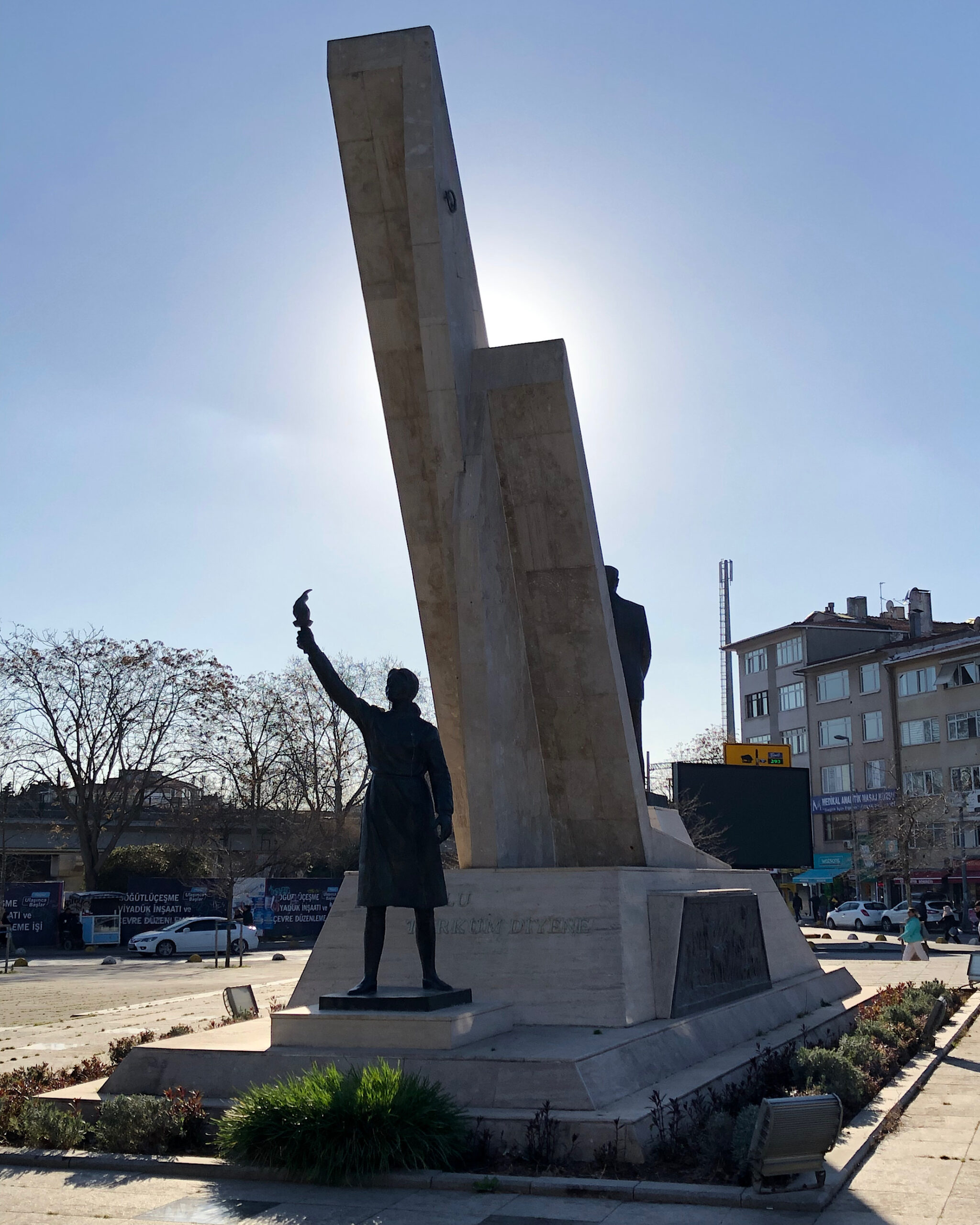 Cumhuriyet Devrimleri ve Atatürk Anıtı, Kadıköy