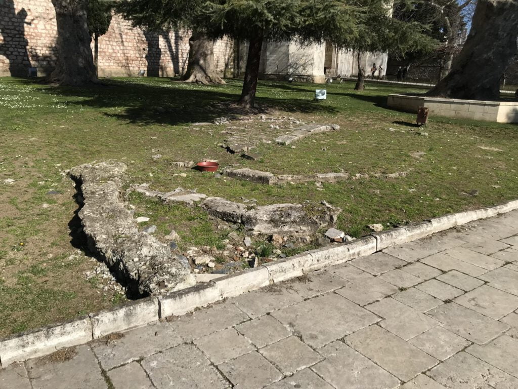 Deavi Kasrı