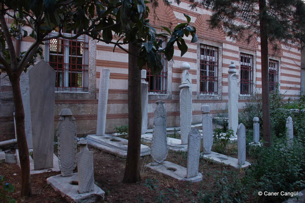 Defterdar Tahir Efendi Cami Haziresi
