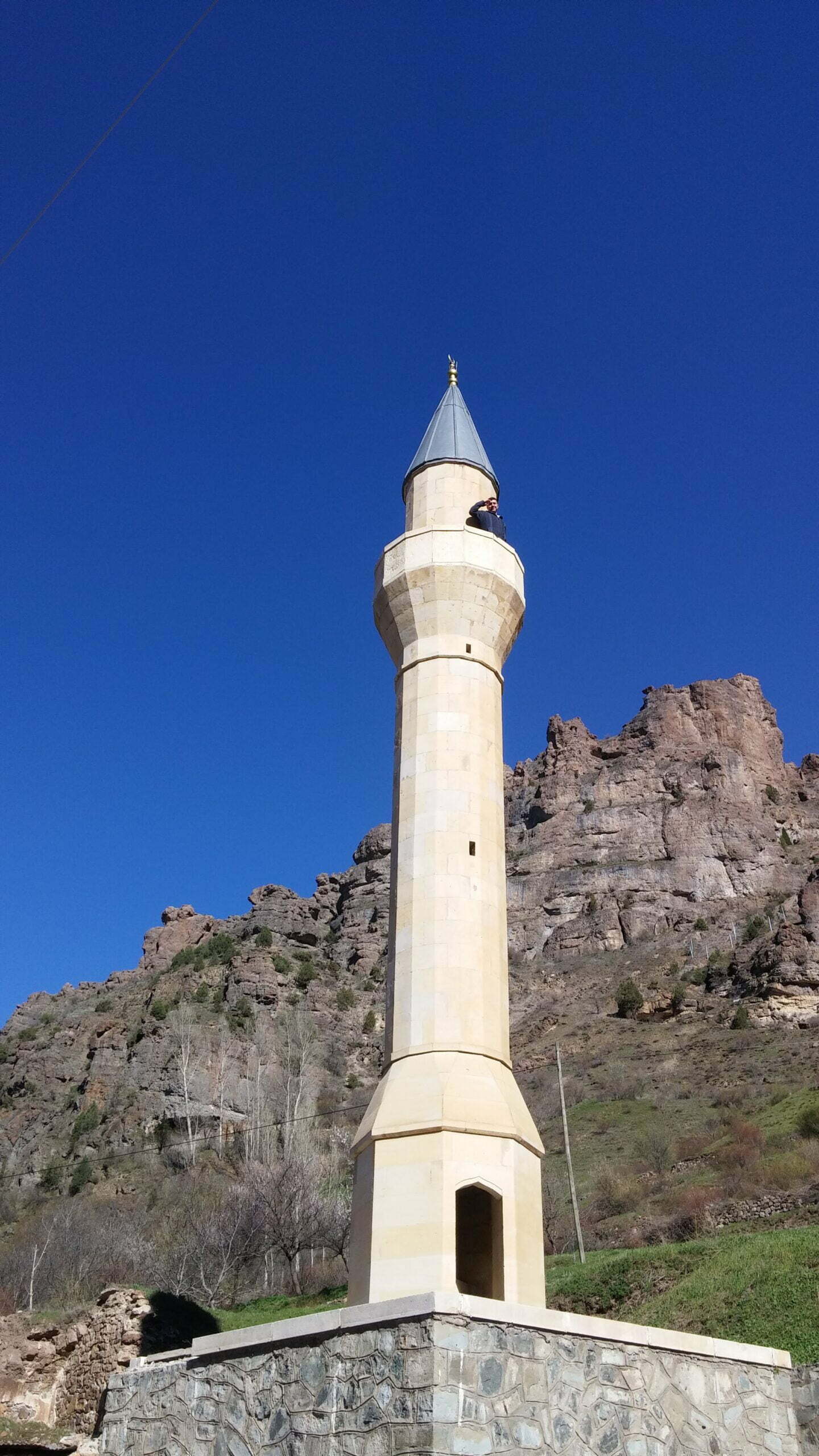 Dere camii minaresi