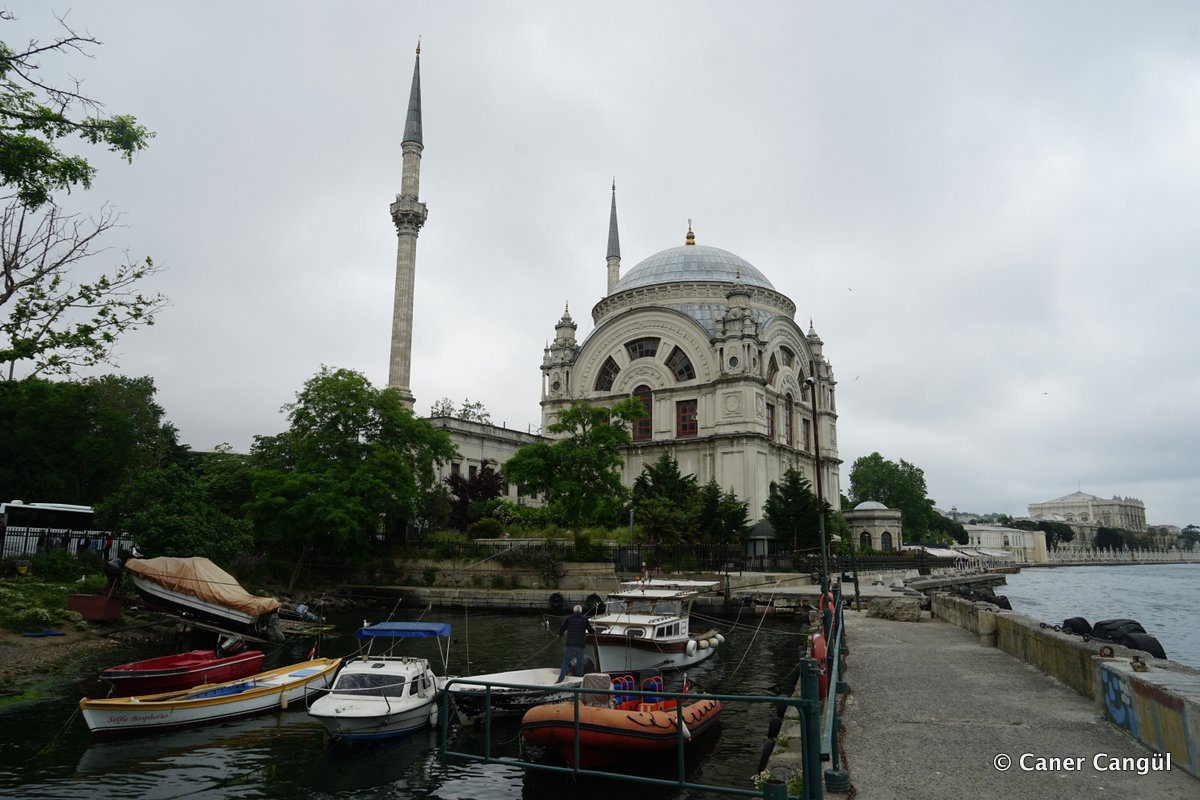Dolmabahçe Camii