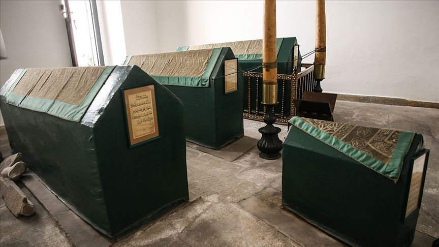 Dolmabahçe Sarayı Hanım Sultan Türbeleri