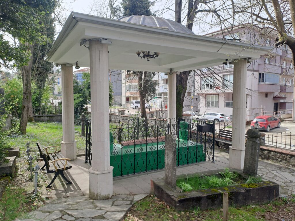 Ebu Derda Türbesi