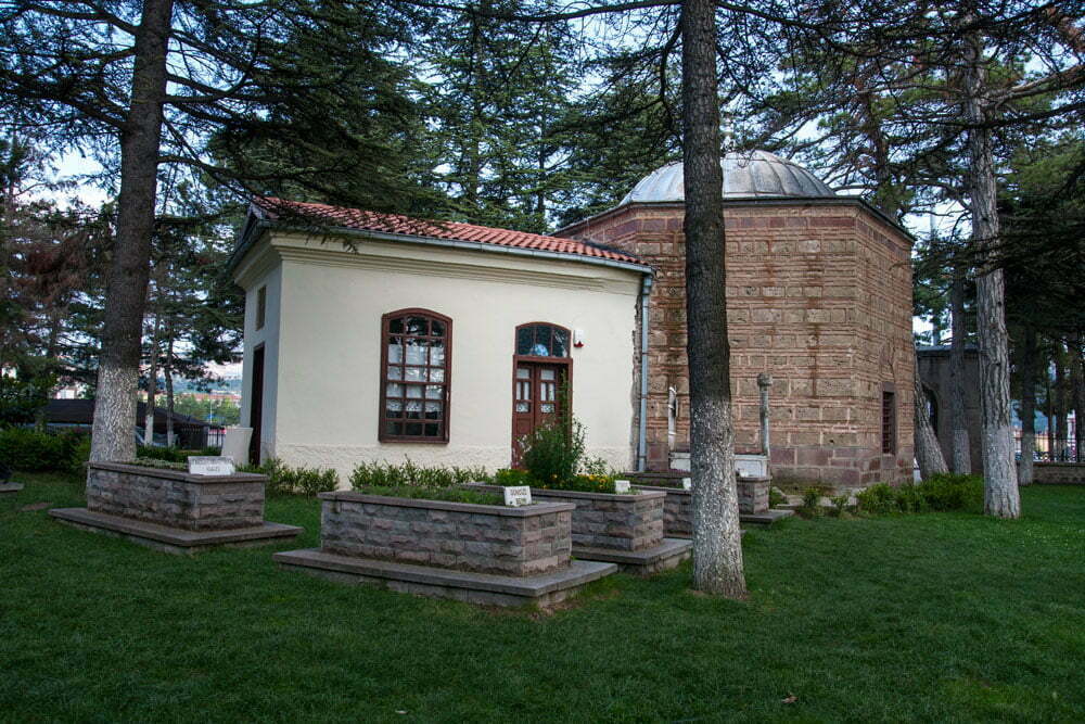 Ertuğrul Gazi Türbesi