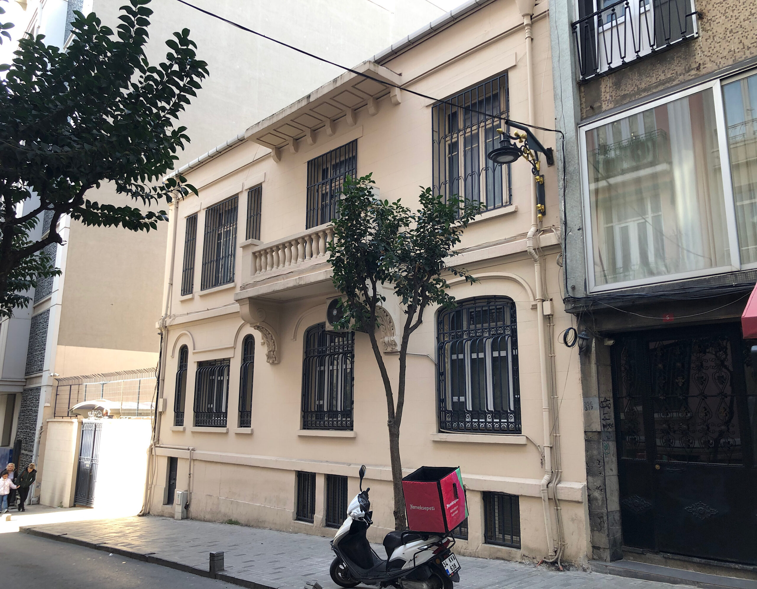 Eski İspanya Konsolosluğu Binası