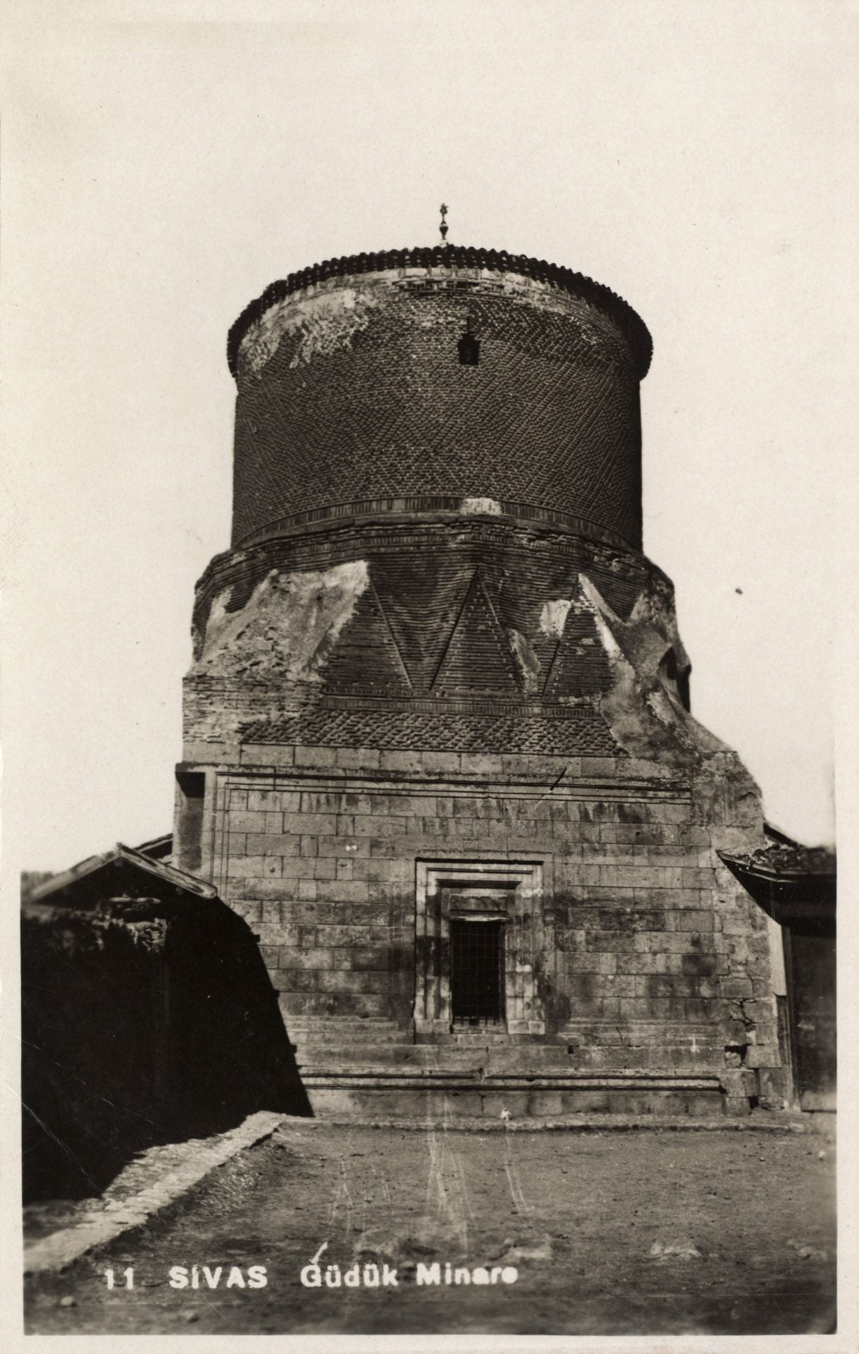 Şeyh Hasan Bey Türbesi