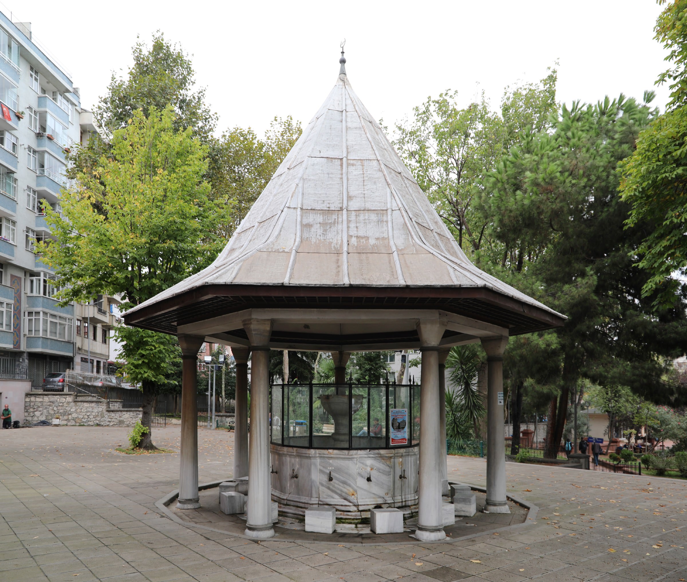 Gülbahar Hatun Camii Şadırvanı
