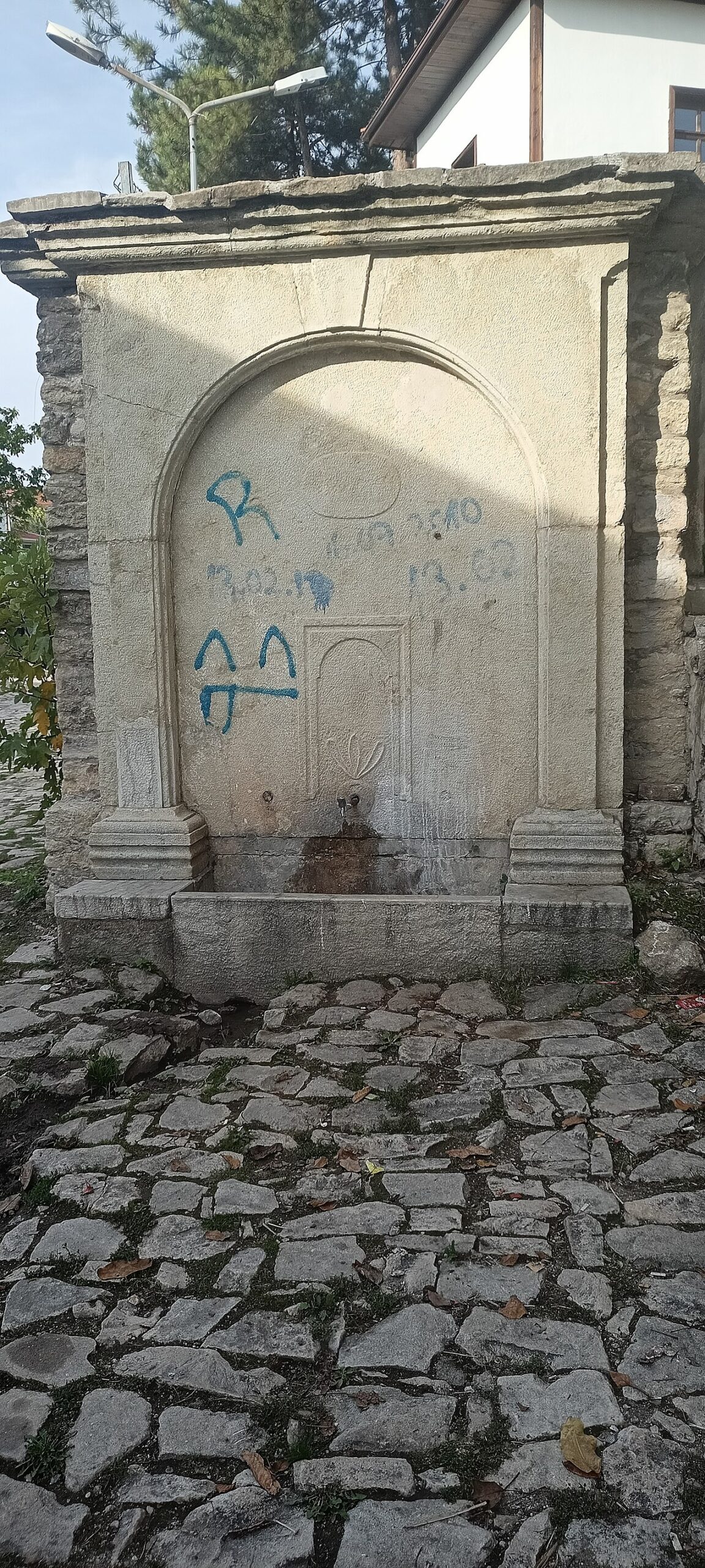 Gümüş Sokak Çeşmesi