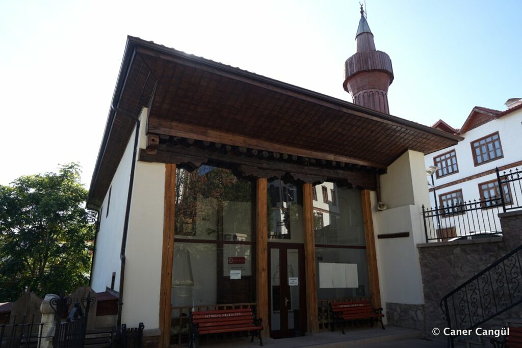 Hacı Ayvaz Camii