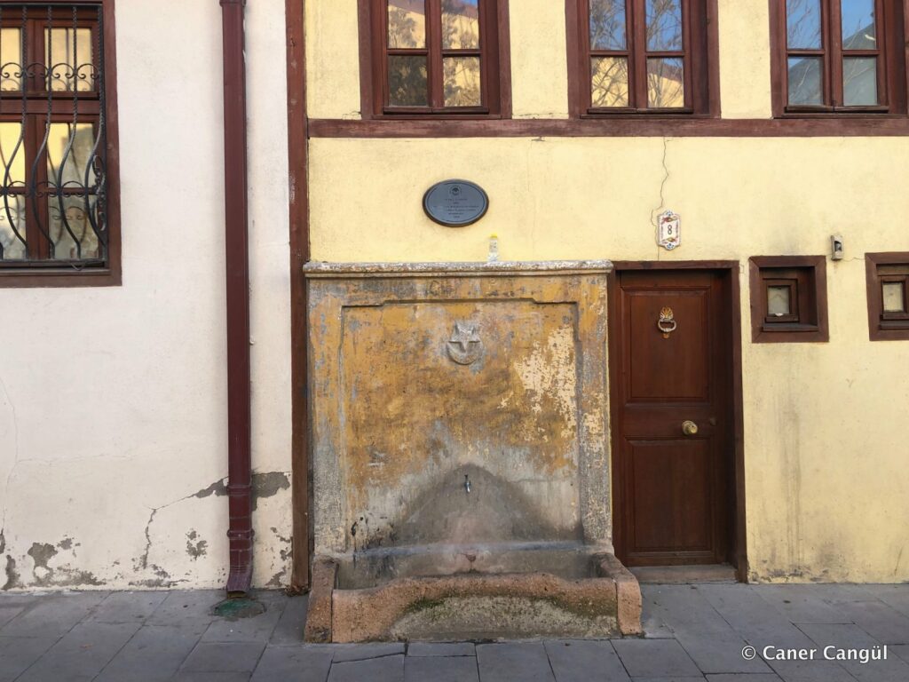 Hak Çeşmesi