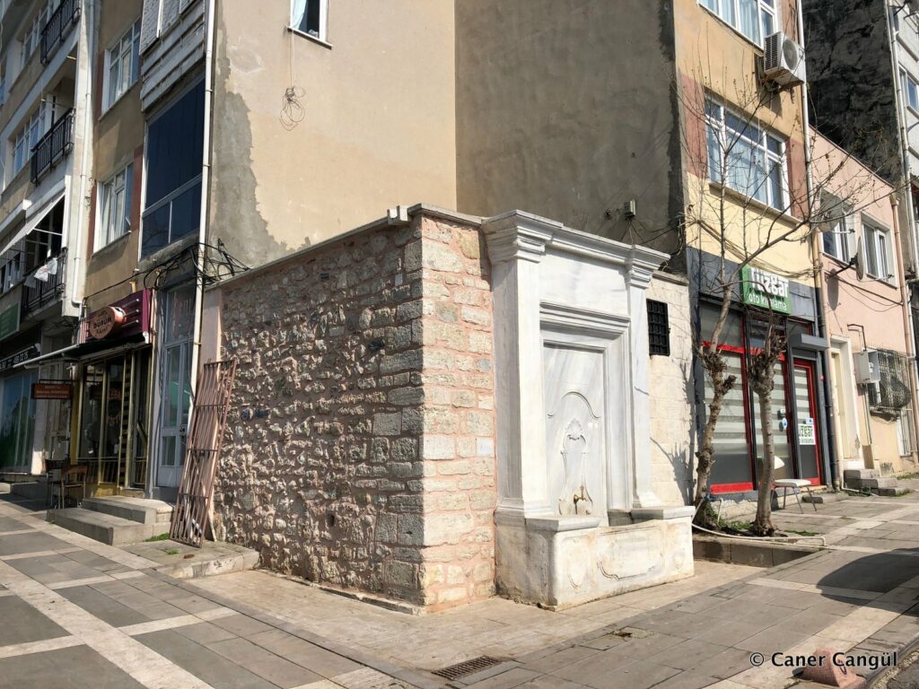 Hamam Sokak Çeşmesi